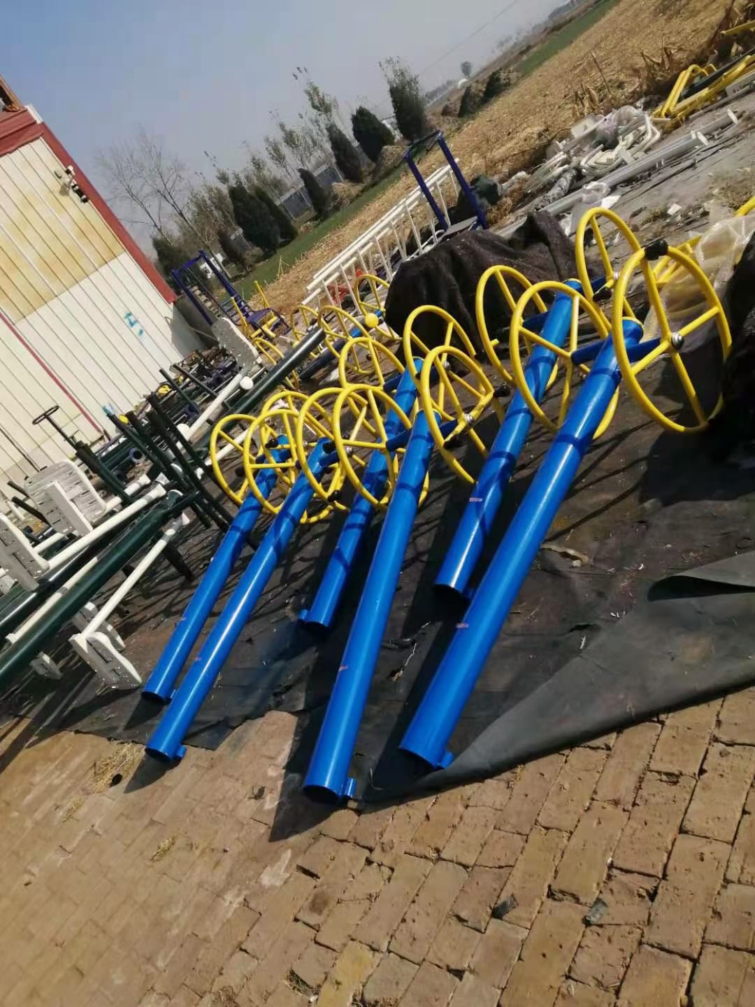 拆解户外健身器材源头工厂与代理商的成本差异机制
